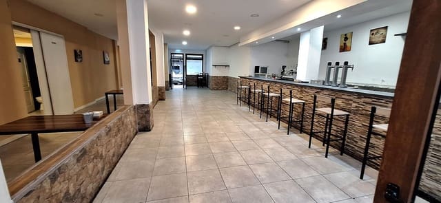 Comercial para venda em Castrillón - 215 000 € (Ref: 9581431)