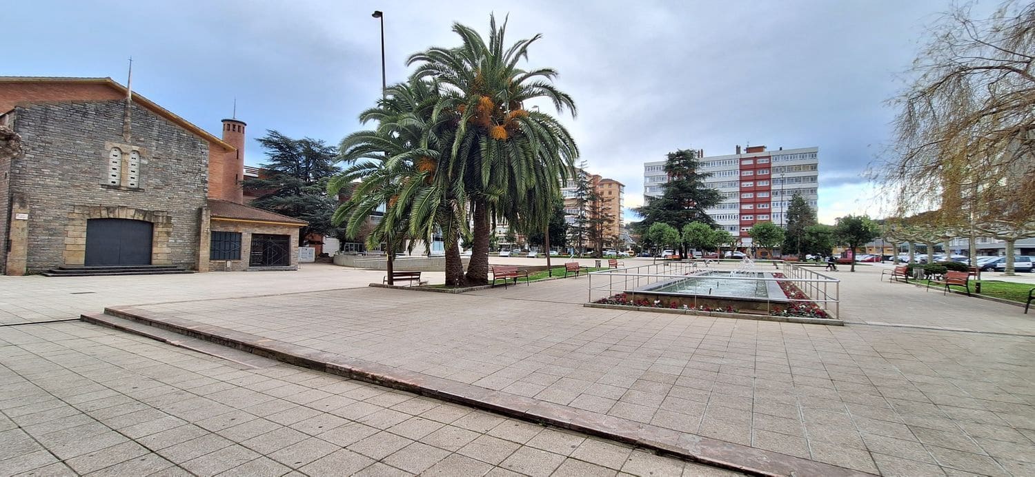 Commercial for sale in Castrillon - € 215,000 (Ref: 9581431)