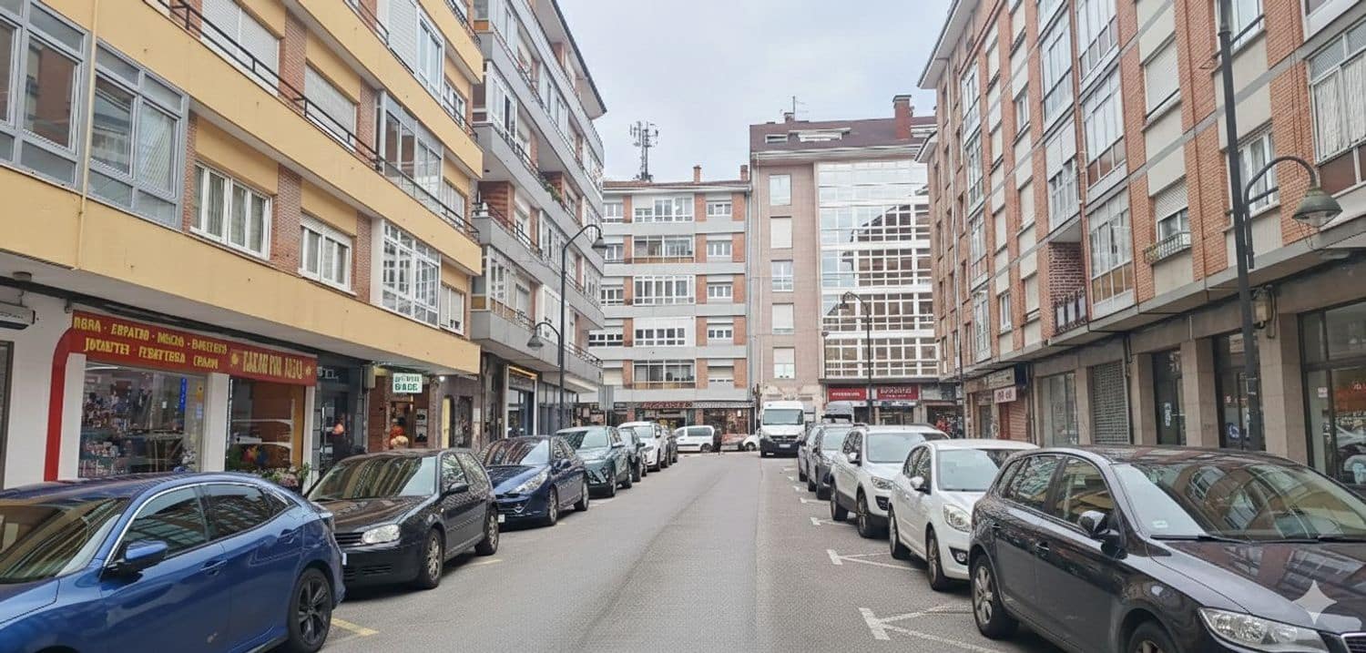 Commercial for sale in Castrillon - € 215,000 (Ref: 9581431)