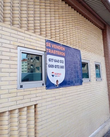 Garage till salu i Pola de Siero, Siero - 9 000 € (Ref: 9581432)