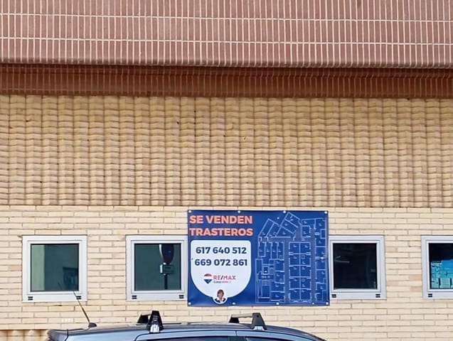 Garage till salu i Pola de Siero, Siero - 9 000 € (Ref: 9581432)