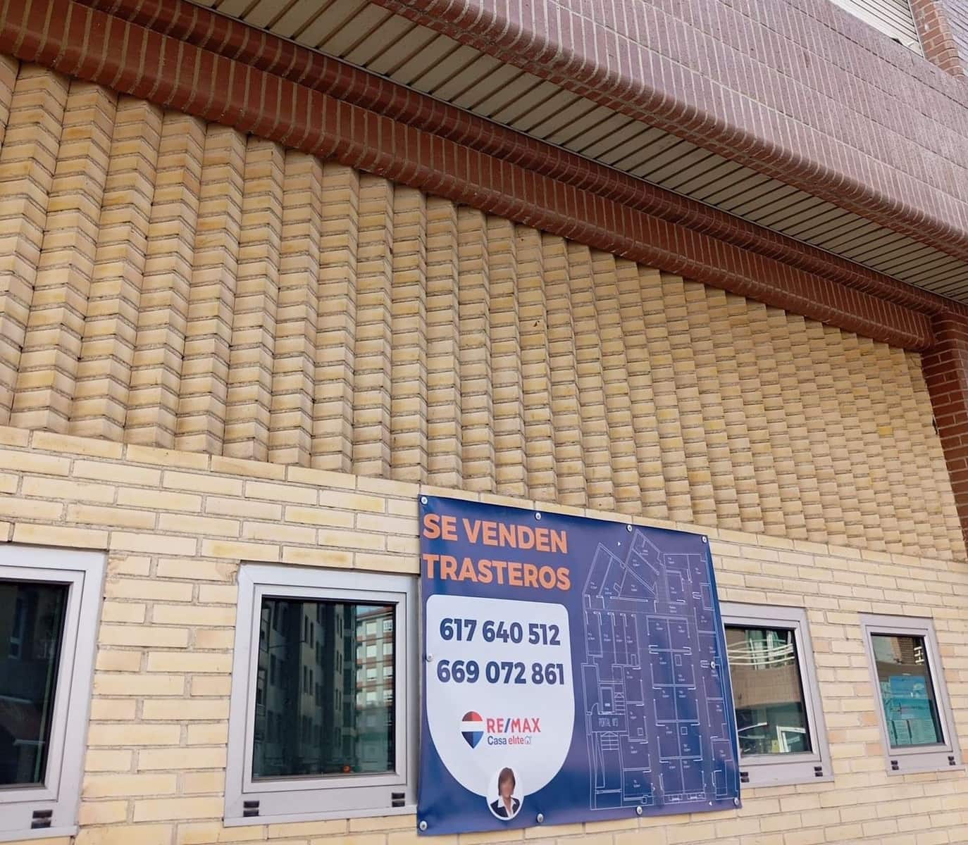 Garage till salu i Pola de Siero - 9 000 € (Ref: 9581432)