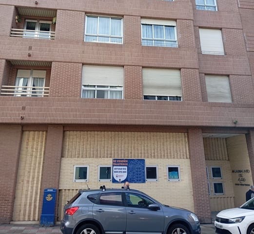 Garage till salu i Pola de Siero, Siero - 9 000 € (Ref: 9581432)