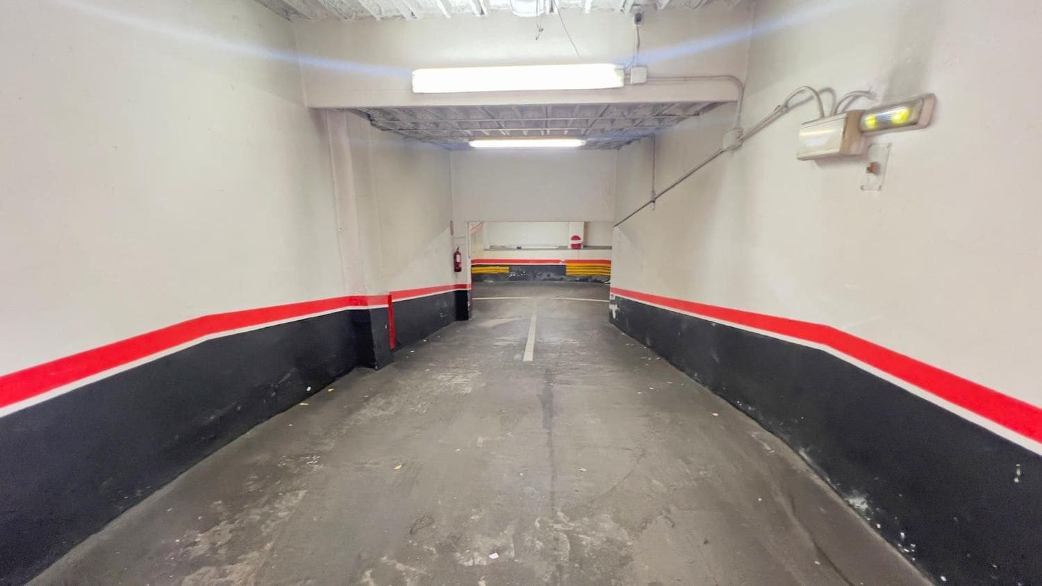 Garage for rent in Gijon - € 150 (Ref: 9585418)