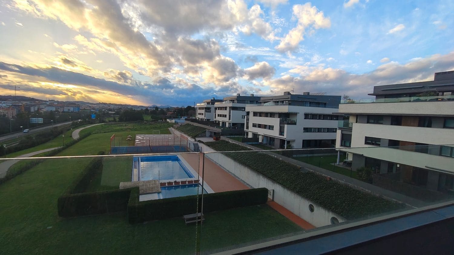 2 bedroom Apartment for rent in Gijon with pool garage - € 1,300 (Ref: 9585419)