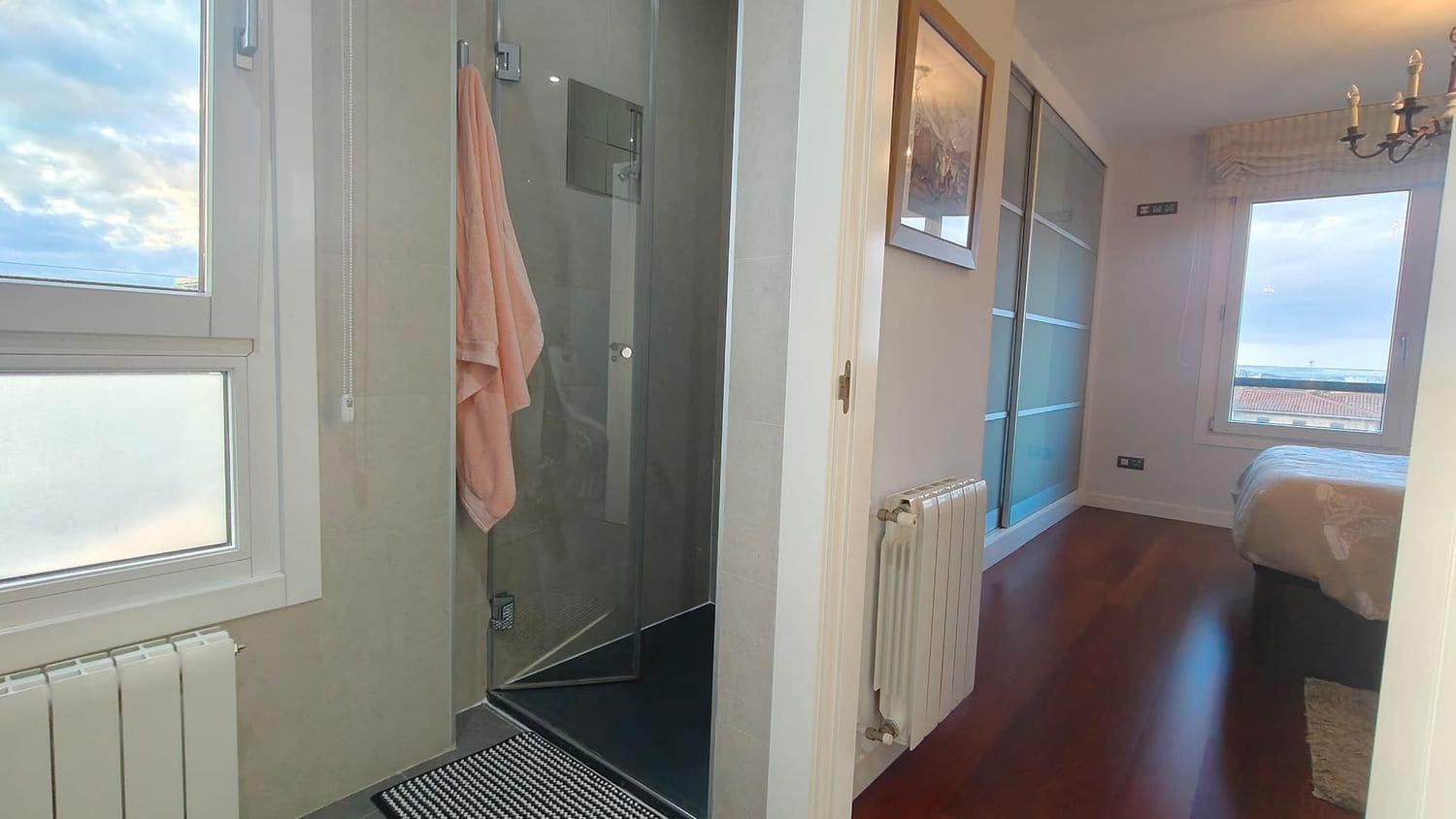 2 bedroom Apartment for rent in Gijon with pool garage - € 1,300 (Ref: 9585419)