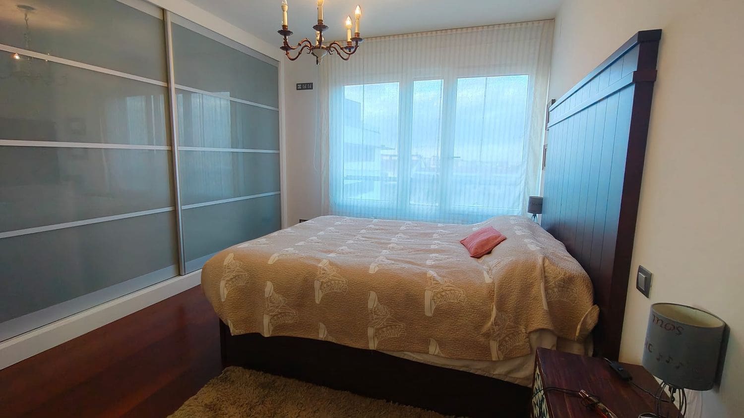 2 bedroom Apartment for rent in Gijon with pool garage - € 1,300 (Ref: 9585419)