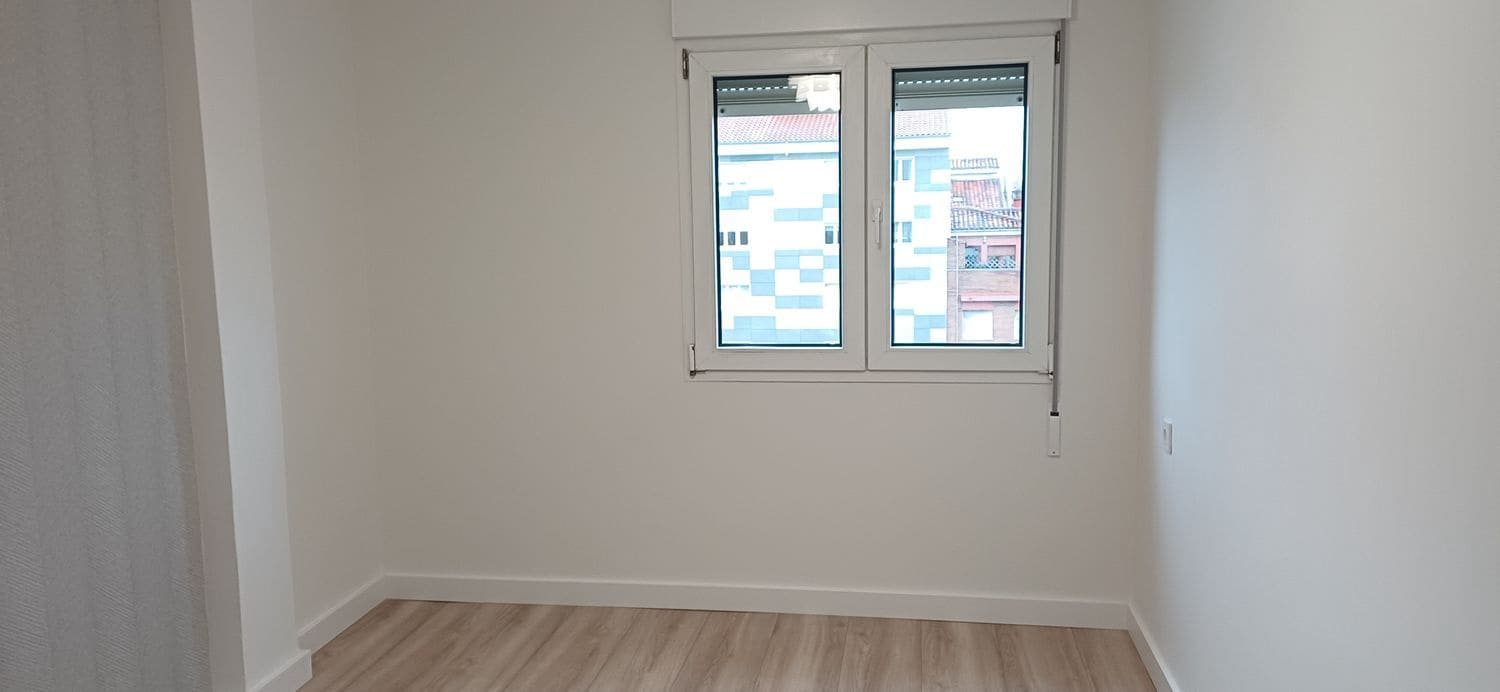 3 makuuhuone Huoneisto myytävänä paikassa Gijon mukana 
autotalli - 325 000 € (Ref: 9585420)