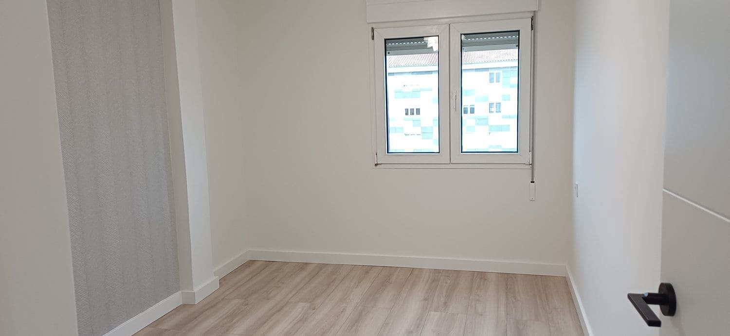 3 makuuhuone Huoneisto myytävänä paikassa Gijon mukana 
autotalli - 325 000 € (Ref: 9585420)