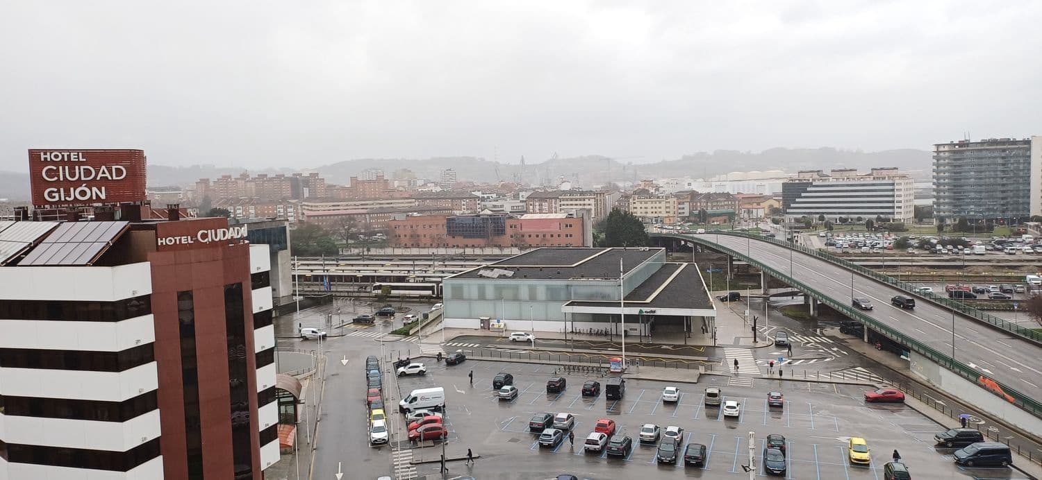 3 makuuhuone Huoneisto myytävänä paikassa Gijon mukana 
autotalli - 325 000 € (Ref: 9585420)