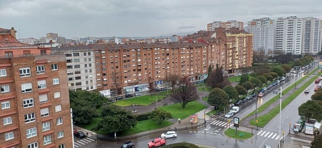 3 makuuhuone Huoneisto myytävänä paikassa Centro Urbano, Gijón mukana 
autotalli - 325 000 € (Ref: 9585420)