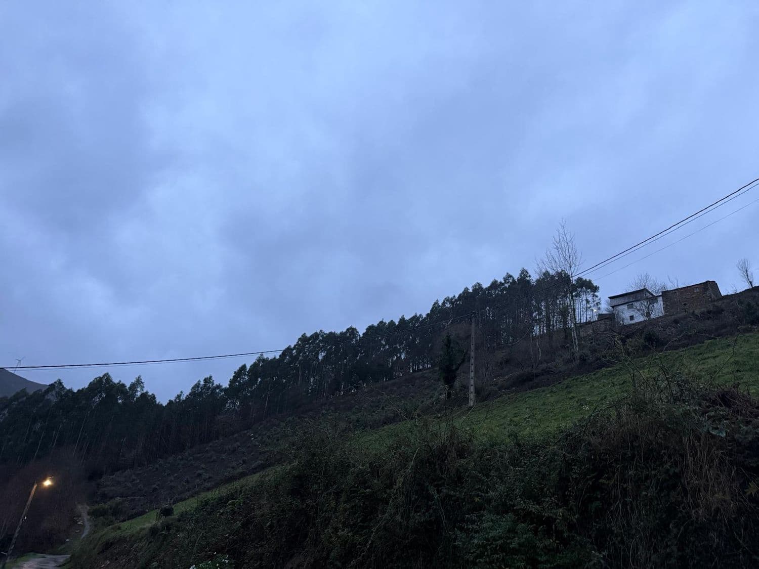 Finca/Country House for sale in Luarca with garage - € 15,000 (Ref: 9590503)