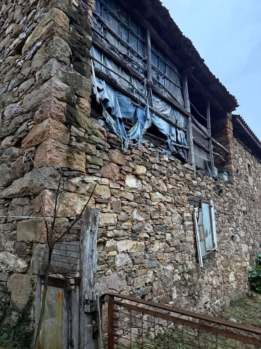 Finca/Country House for sale in Luarca with garage - € 15,000 (Ref: 9590503)