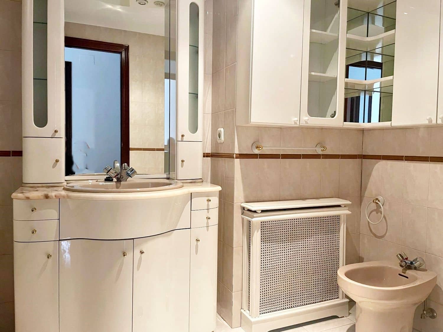 3 sypialnia Apartament na sprzedaż w Gijon z garażem - 199 000 € (Ref: 9594543)