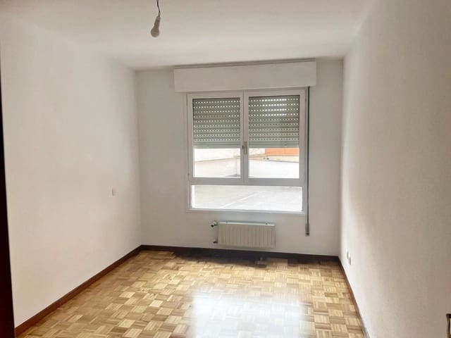 3 bedroom Apartment for sale in Centro Urbano, Gijón with garage - € 199,000 (Ref: 9594543)