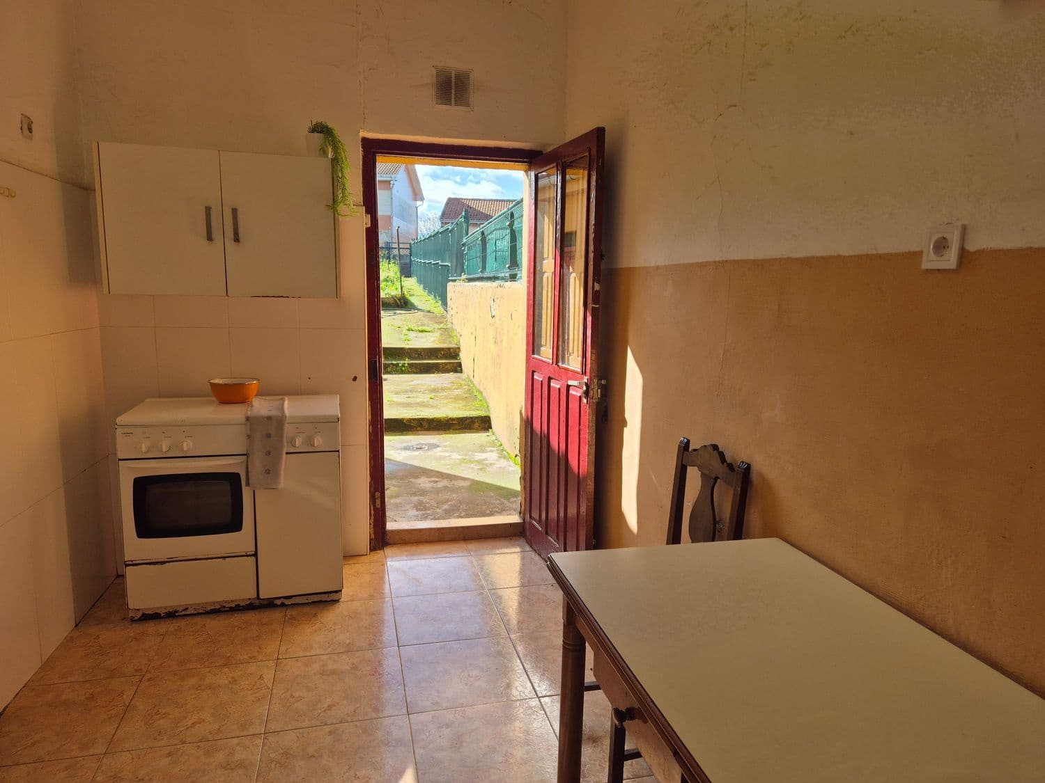 1 soverom Hus til salgs i Gijon med garasje - € 90 000 (Ref: 9598533)