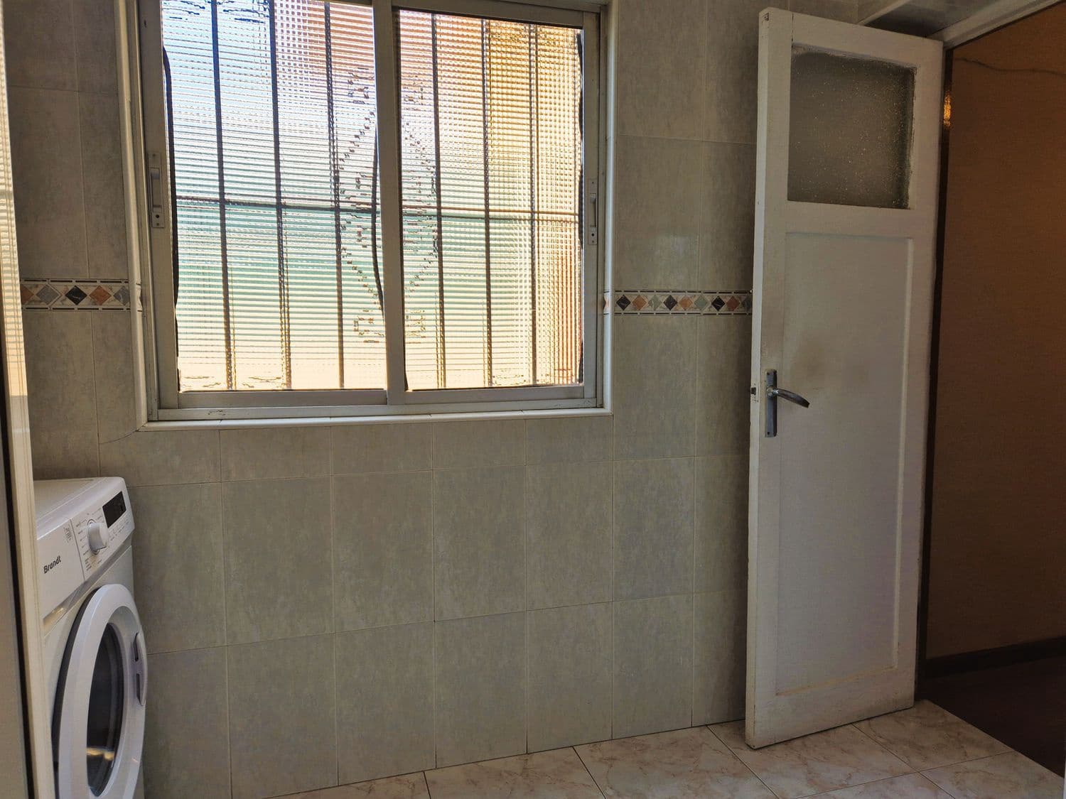 1 soverom Hus til salgs i Gijon med garasje - € 90 000 (Ref: 9598533)