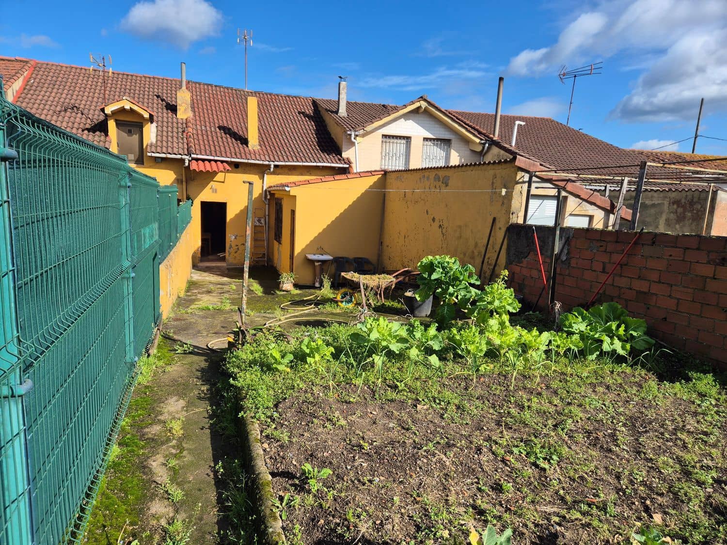 1 soverom Hus til salgs i Gijon med garasje - € 90 000 (Ref: 9598533)