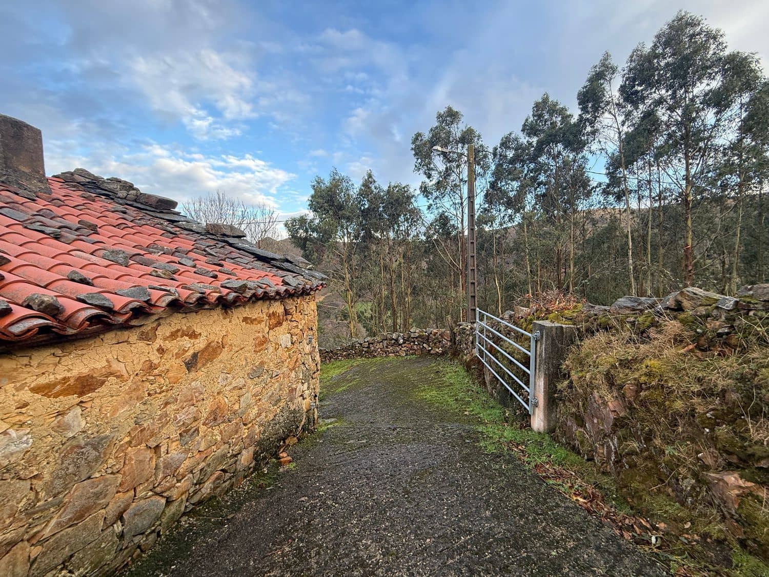 2 chambre Finca/Maison de Campagne à vendre à Valdes avec garage - 69 900 € (Ref: 9610717)