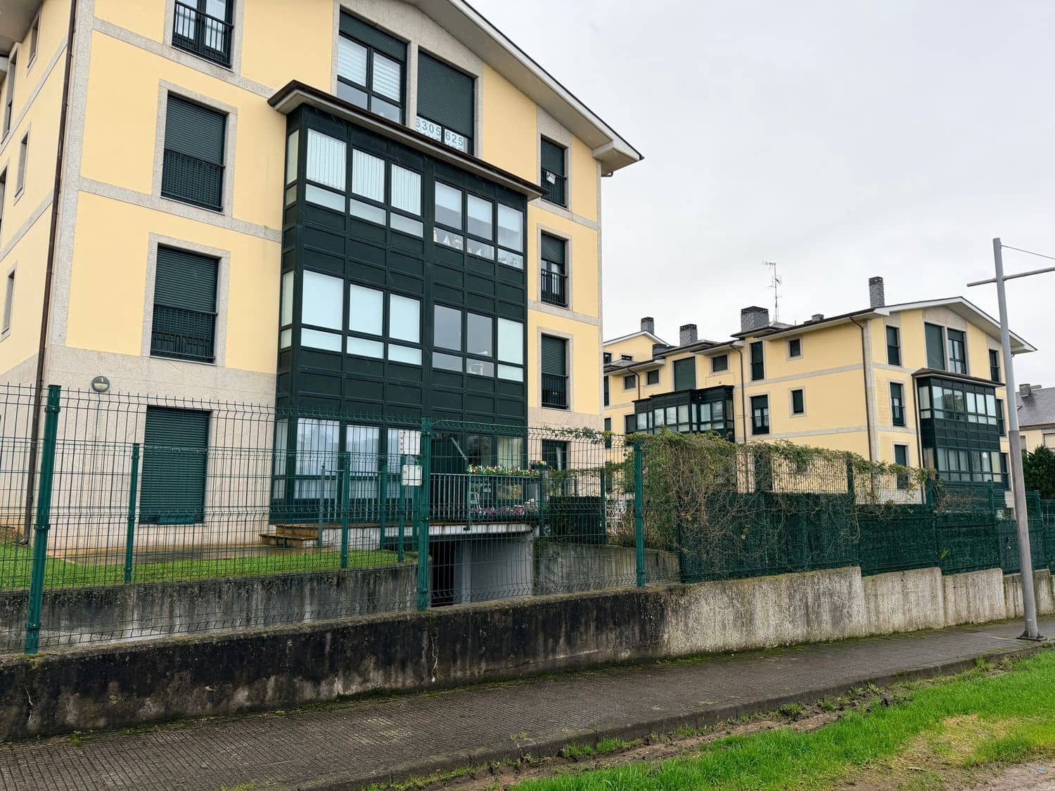 3 soveværelse Lejlighed til salg i Castropol med swimmingpool garage - € 270.000 (Ref: 9610719)