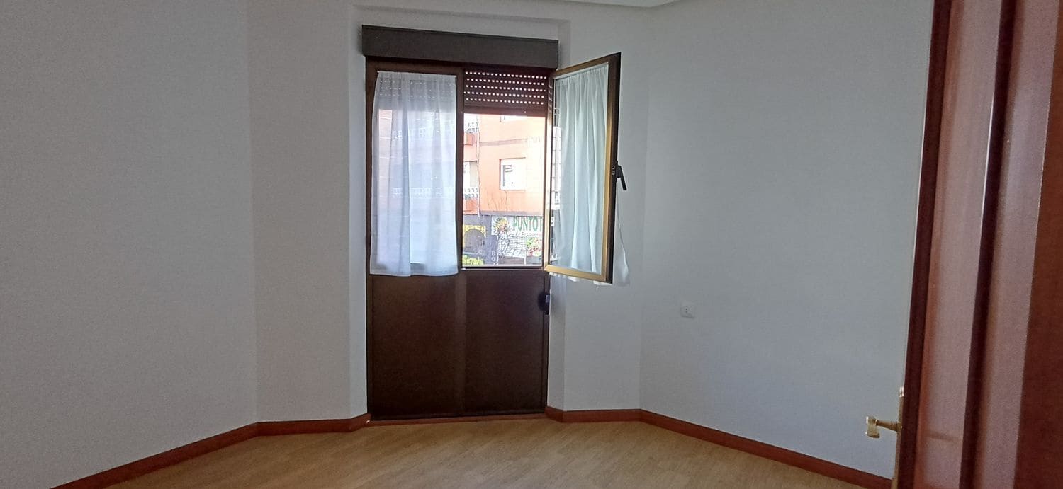 5 makuuhuone Huoneisto myytävänä paikassa Gijon mukana 
autotalli - 280 000 € (Ref: 9614758)