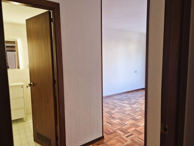 4 sypialnia Apartament do wynajęcia w Centro Urbano, Gijón z garażem - 1 200 € (Ref: 9614759)