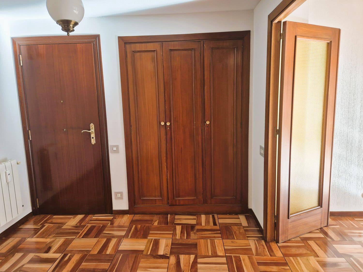 4 sypialnia Apartament do wynajęcia w Gijon z garażem - 1 200 € (Ref: 9614759)