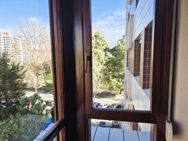 4 sypialnia Apartament do wynajęcia w Centro Urbano, Gijón z garażem - 1 200 € (Ref: 9614759)