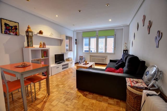 3 Zimmer Apartment zu verkaufen in Centro Urbano, Gijón mit Garage - 268.000 € (Ref: 9618987)