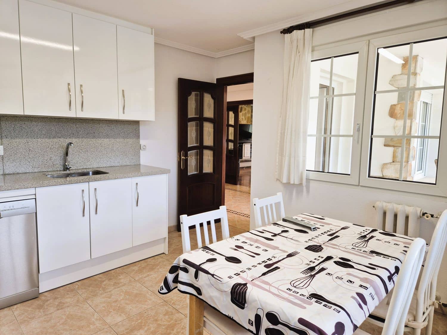 4 Zimmer Villa zu verkaufen in Gijon mit Pool Garage - 699.000 € (Ref: 9618988)