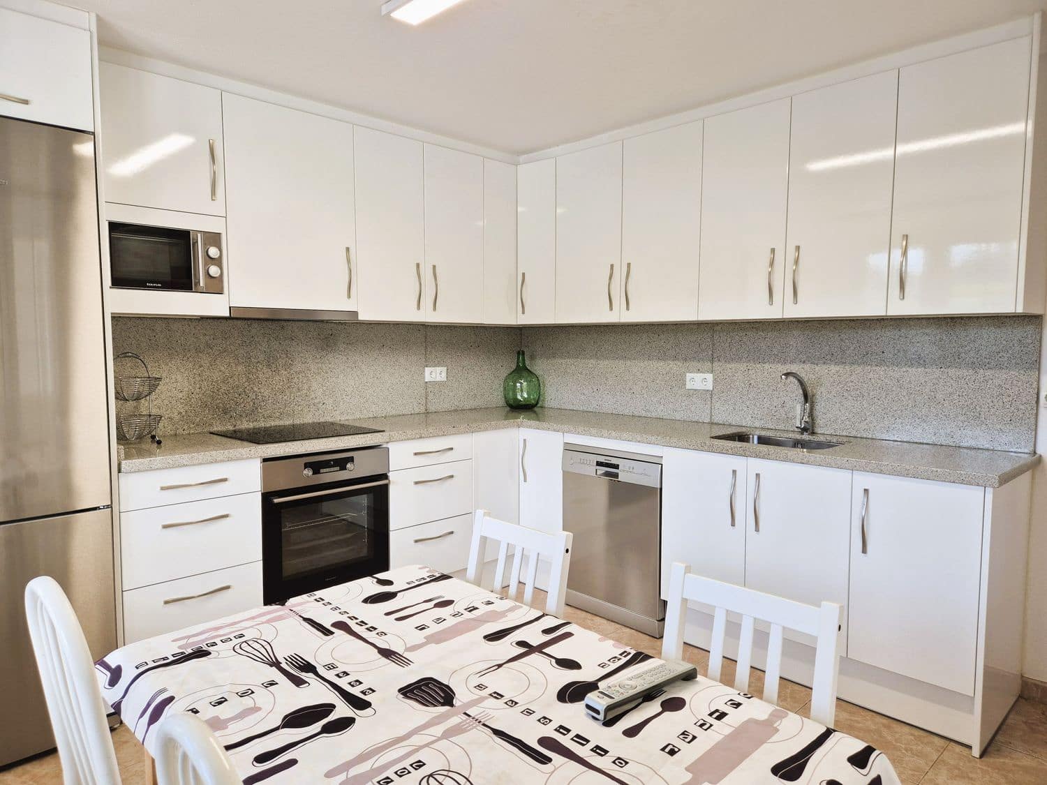 4 Zimmer Villa zu verkaufen in Gijon mit Pool Garage - 699.000 € (Ref: 9618988)