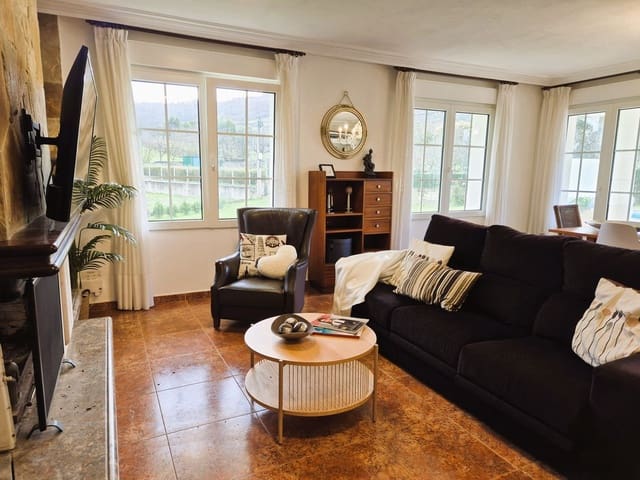 4 Zimmer Villa zu verkaufen in Gijón mit Pool Garage - 699.000 € (Ref: 9618988)