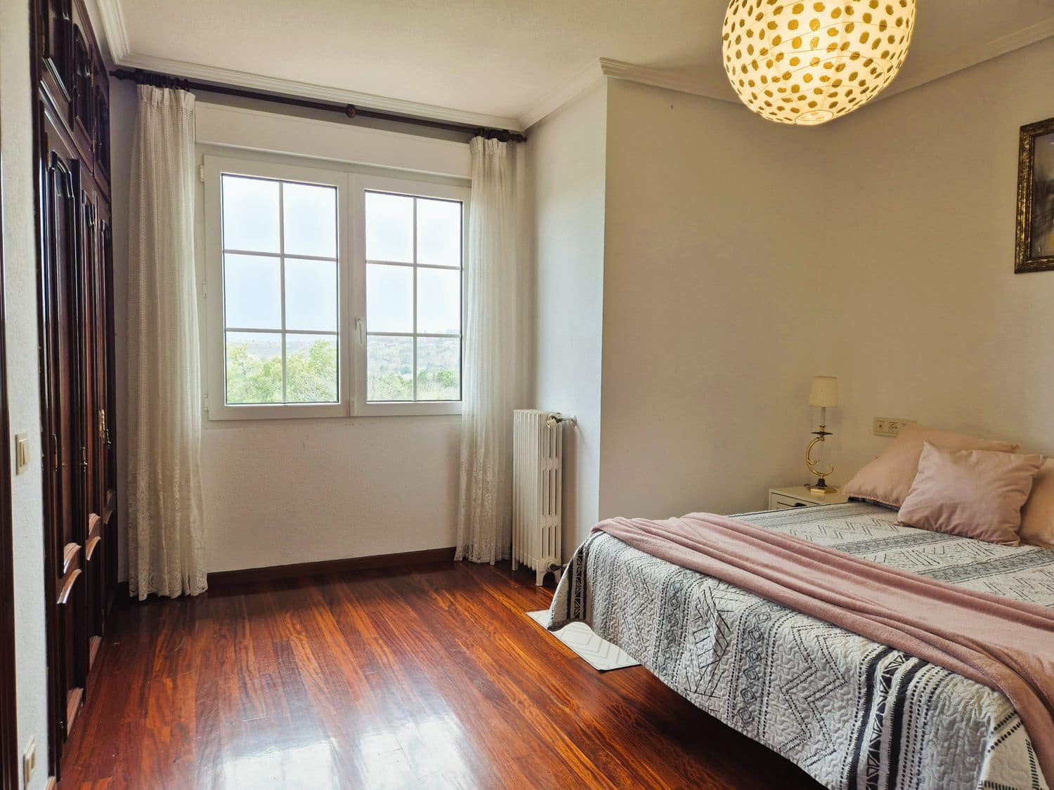 4 bedroom Villa for sale in Gijon with pool garage - € 699,000 (Ref: 9618988)