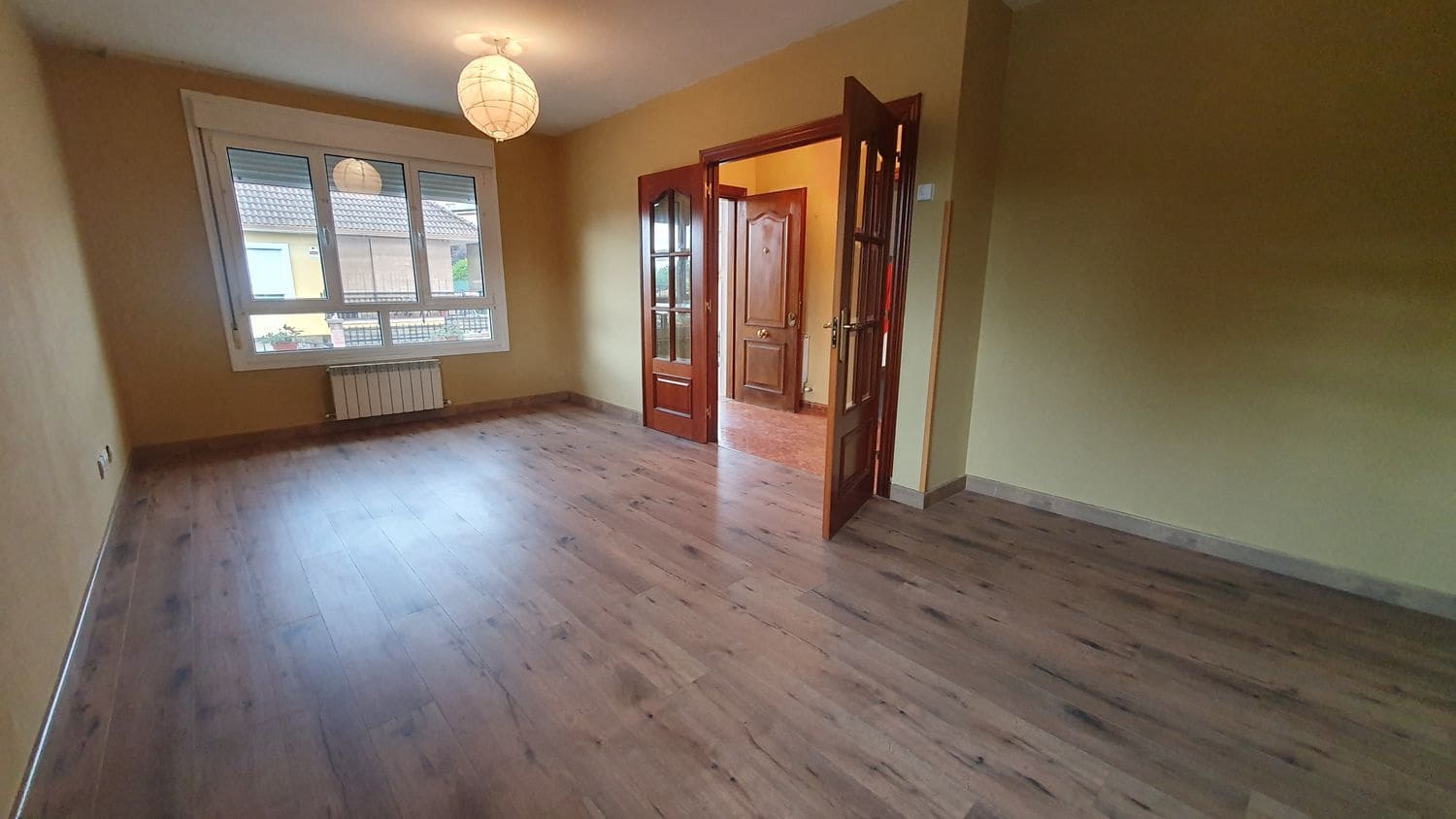 3 camera da letto Villa da affittare in Nava con garage - 900 € (Rif: 9618989)