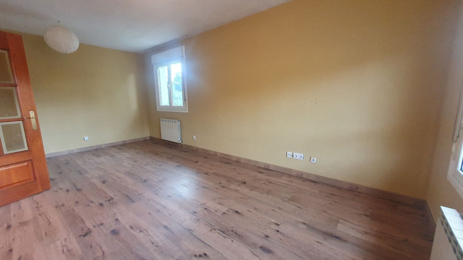 3 camera da letto Villa da affittare in Nava con garage - 900 € (Rif: 9618989)