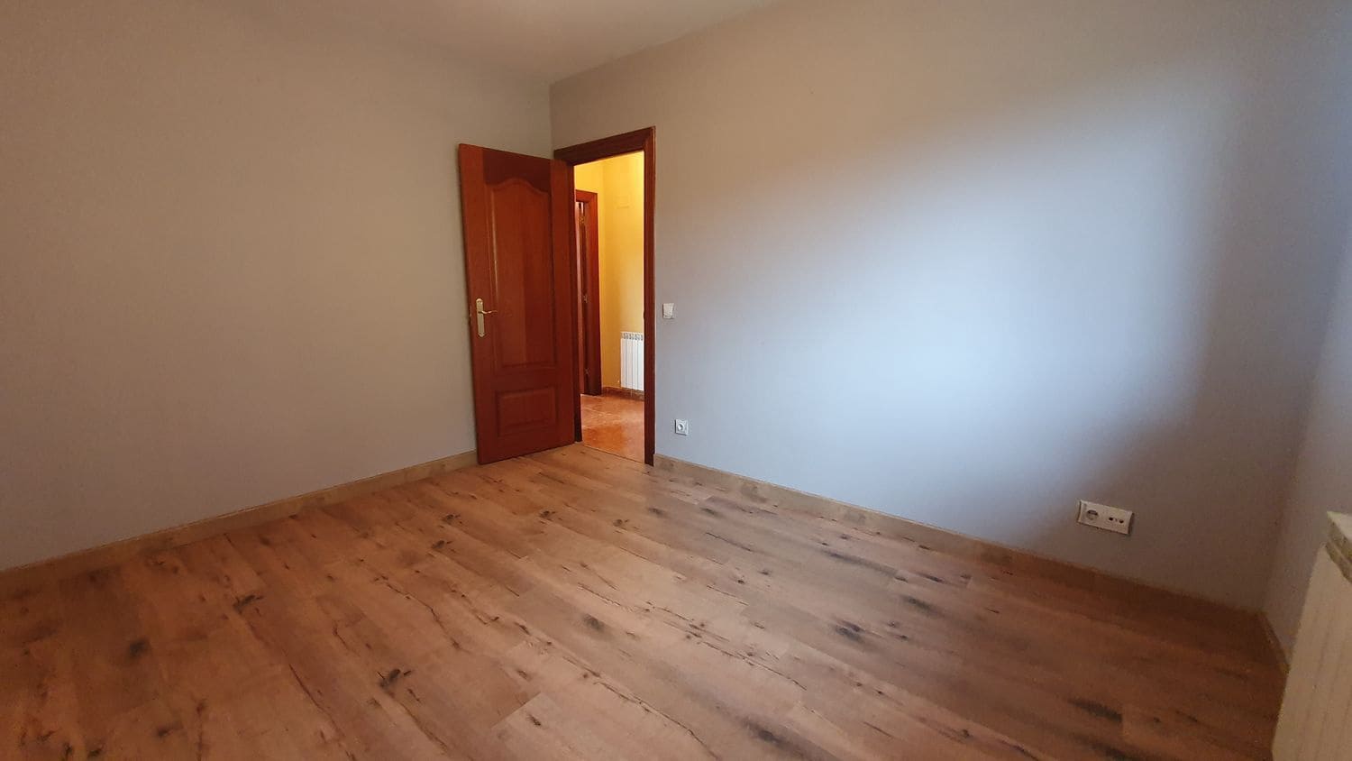 3 camera da letto Villa da affittare in Nava con garage - 900 € (Rif: 9618989)