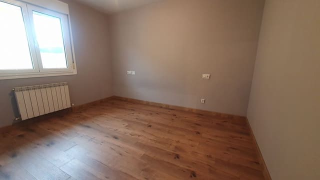 3 camera da letto Villa da affittare in Nava - 900 € (Rif: 9618989)