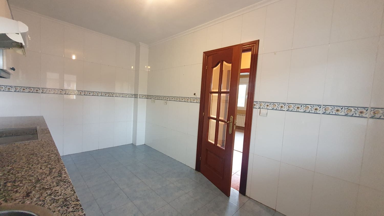 3 camera da letto Villa da affittare in Nava con garage - 900 € (Rif: 9618989)