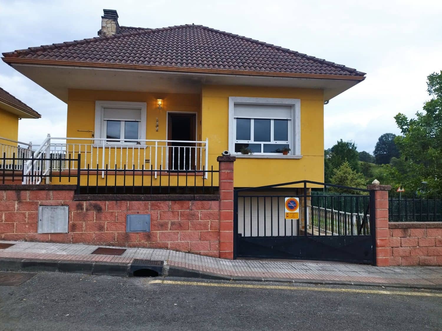 3 camera da letto Villa da affittare in Nava con garage - 900 € (Rif: 9618989)