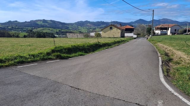 Undeveloped Land for sale in Corvera de Asturias - € 39,990 (Ref: 9624264)
