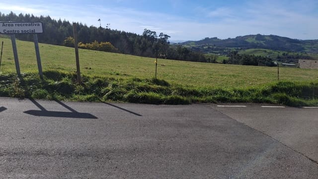 Undeveloped Land for sale in Corvera de Asturias - € 39,990 (Ref: 9624264)
