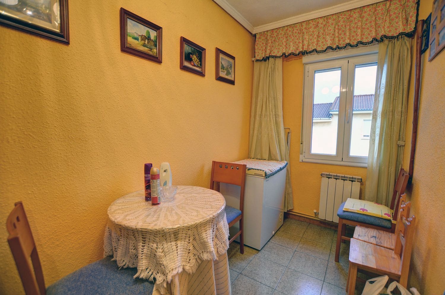 Apartamento de 3 habitaciones en Avilés en venta con garaje - 83.000 € (Ref: 9624265)