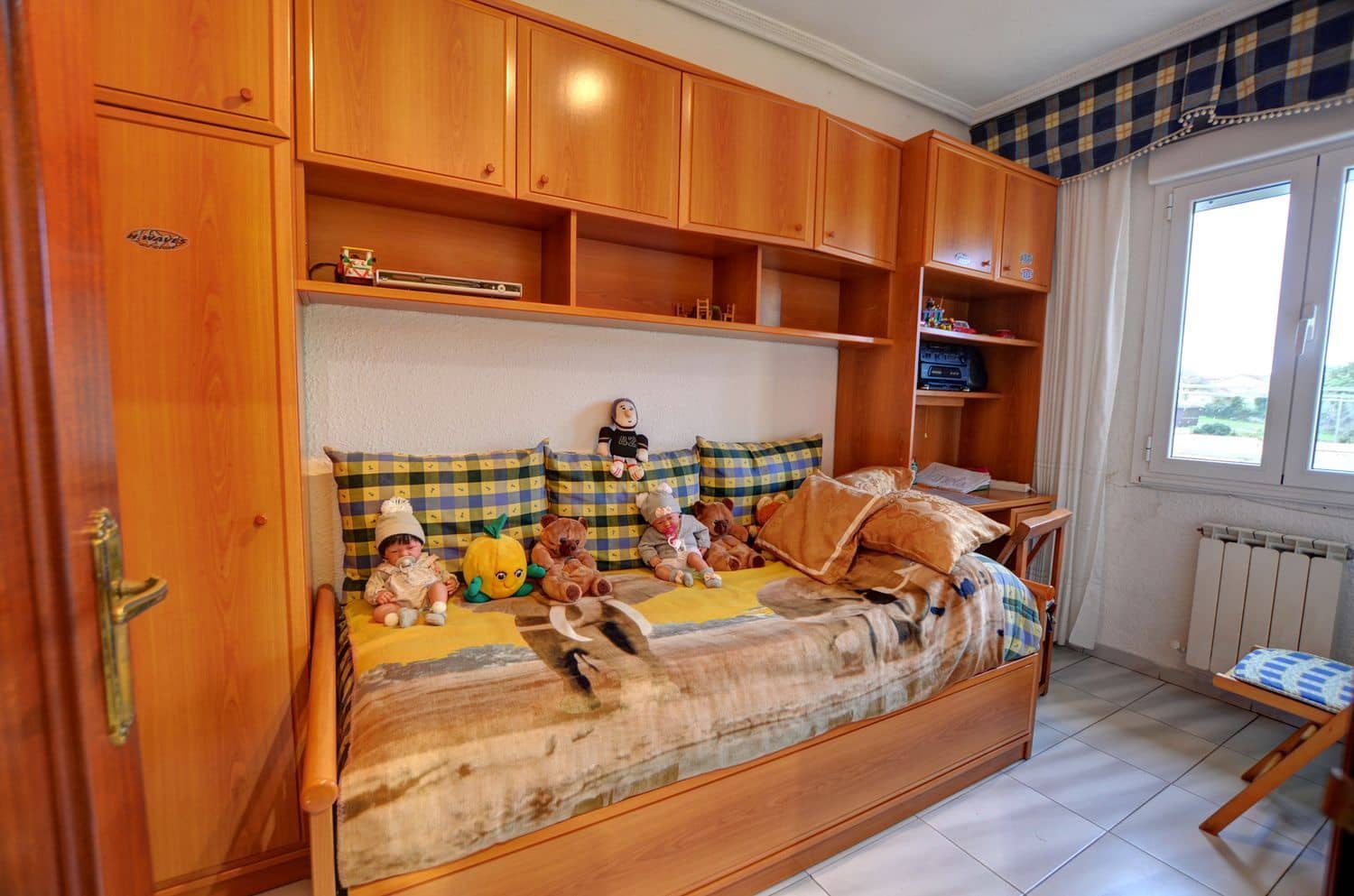 Apartamento de 3 habitaciones en Avilés en venta con garaje - 83.000 € (Ref: 9624265)