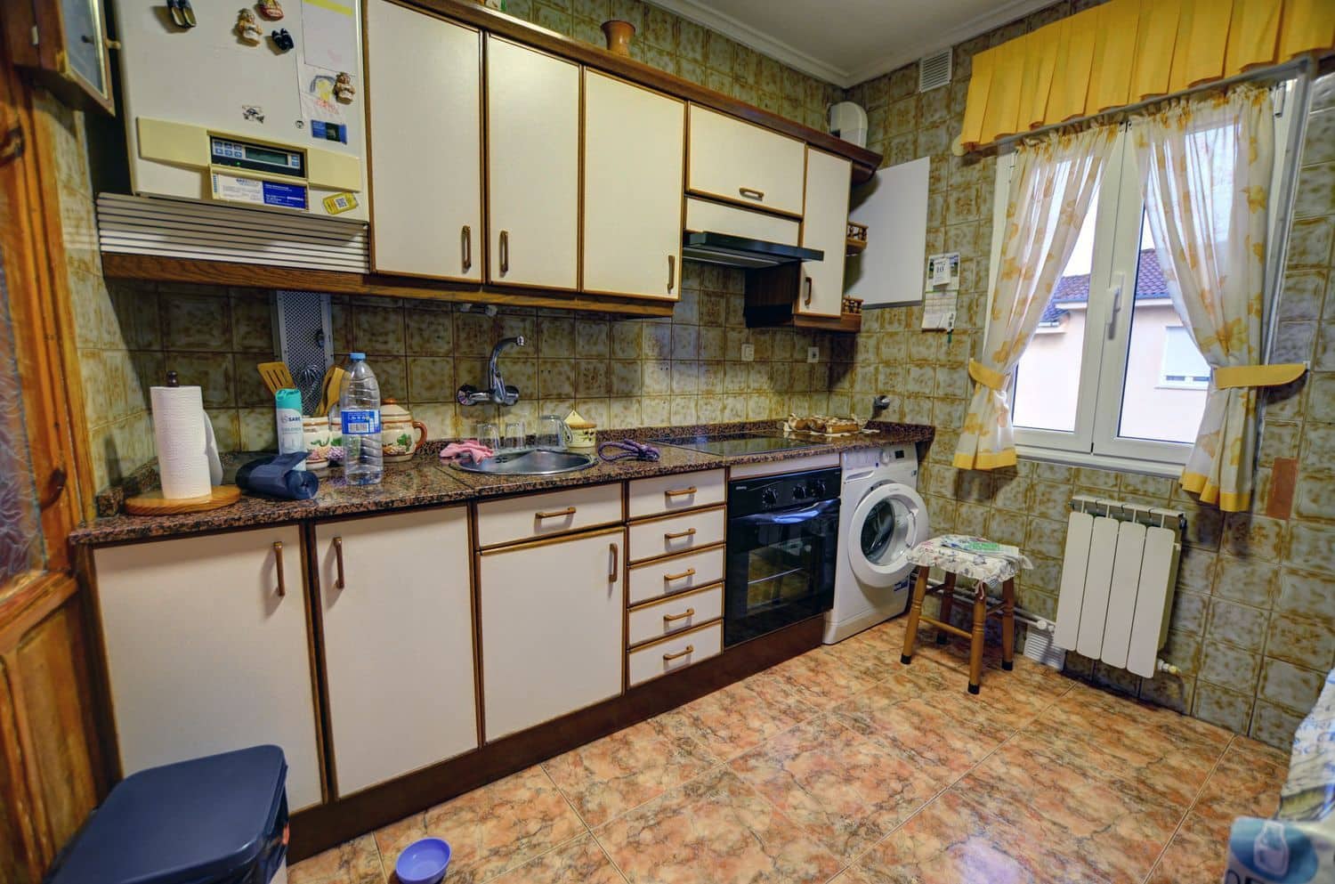 Apartamento de 3 habitaciones en Avilés en venta con garaje - 83.000 € (Ref: 9624265)