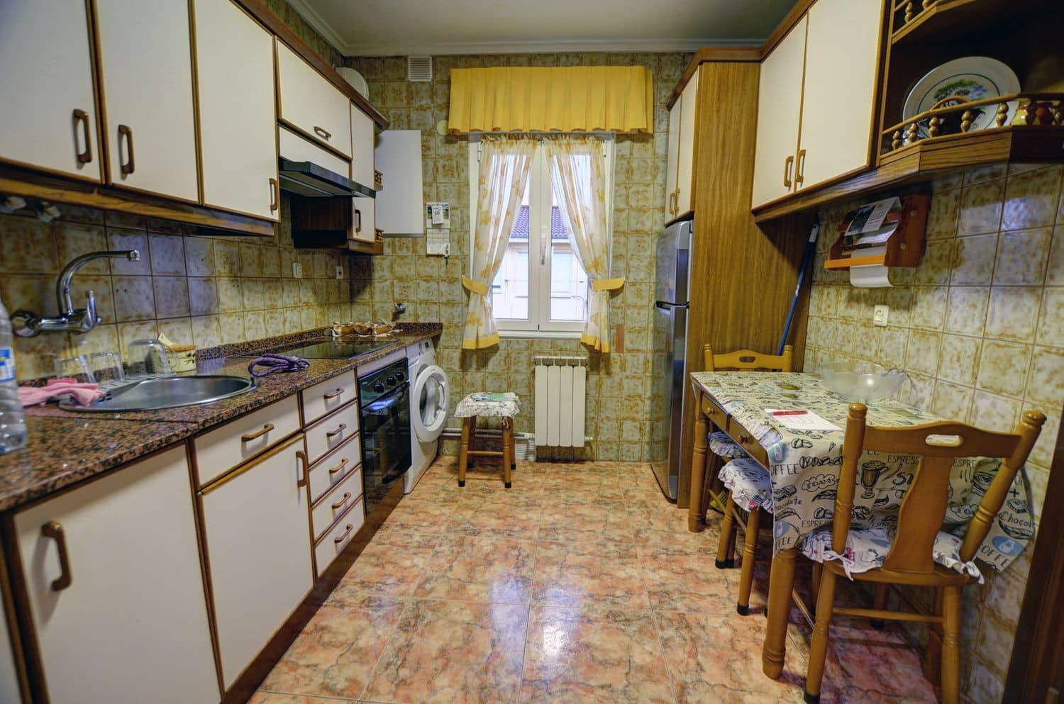 Apartamento de 3 habitaciones en Avilés en venta con garaje - 83.000 € (Ref: 9624265)