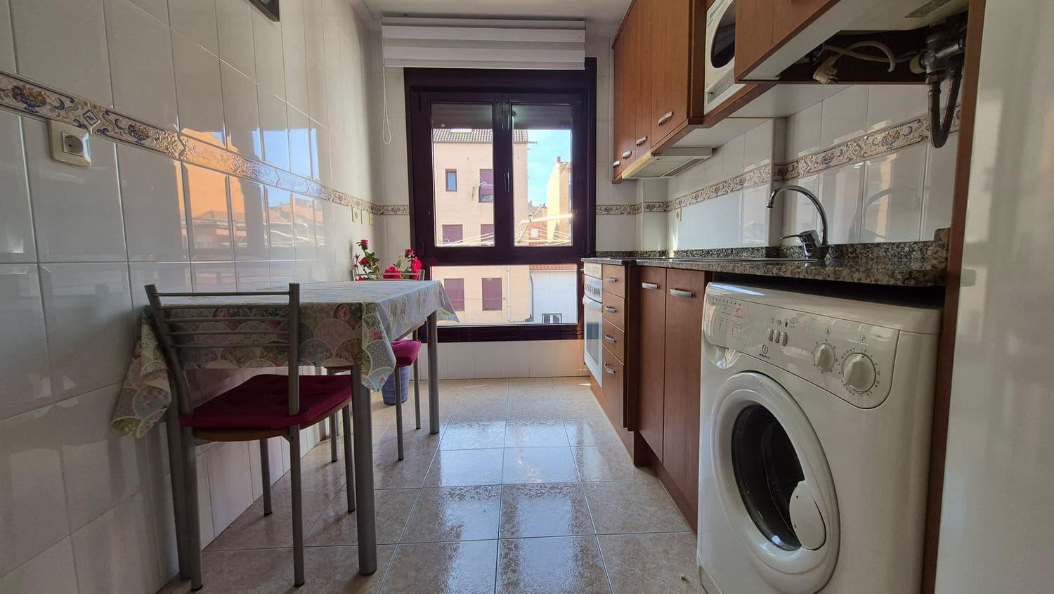 1 soverom Leilighet til salgs i Gijon med garasje - € 155 000 (Ref: 9627030)