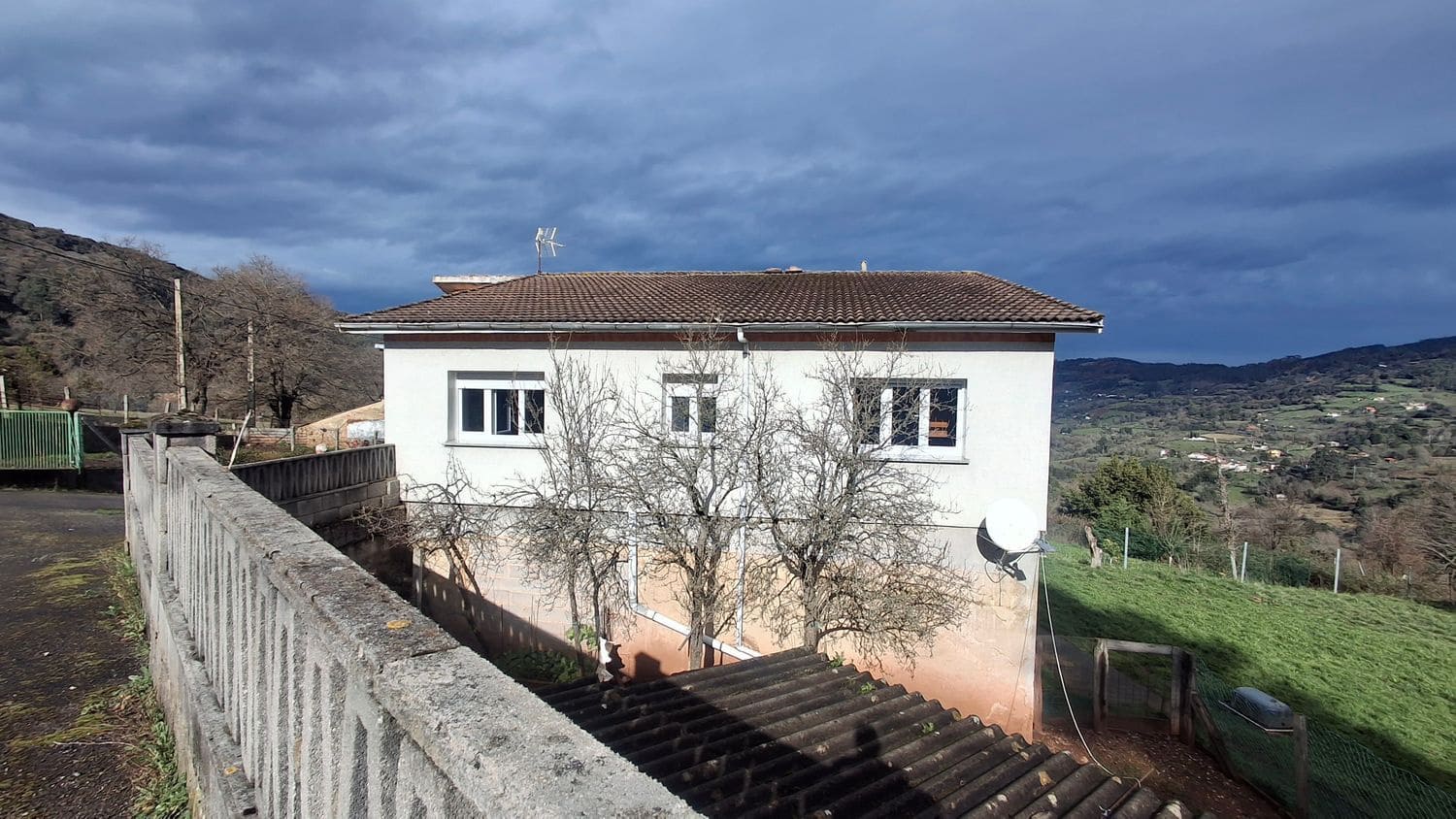 4 makuuhuone Huvila myytävänä paikassa Gijon mukana 
autotalli - 350 000 € (Ref: 9627031)