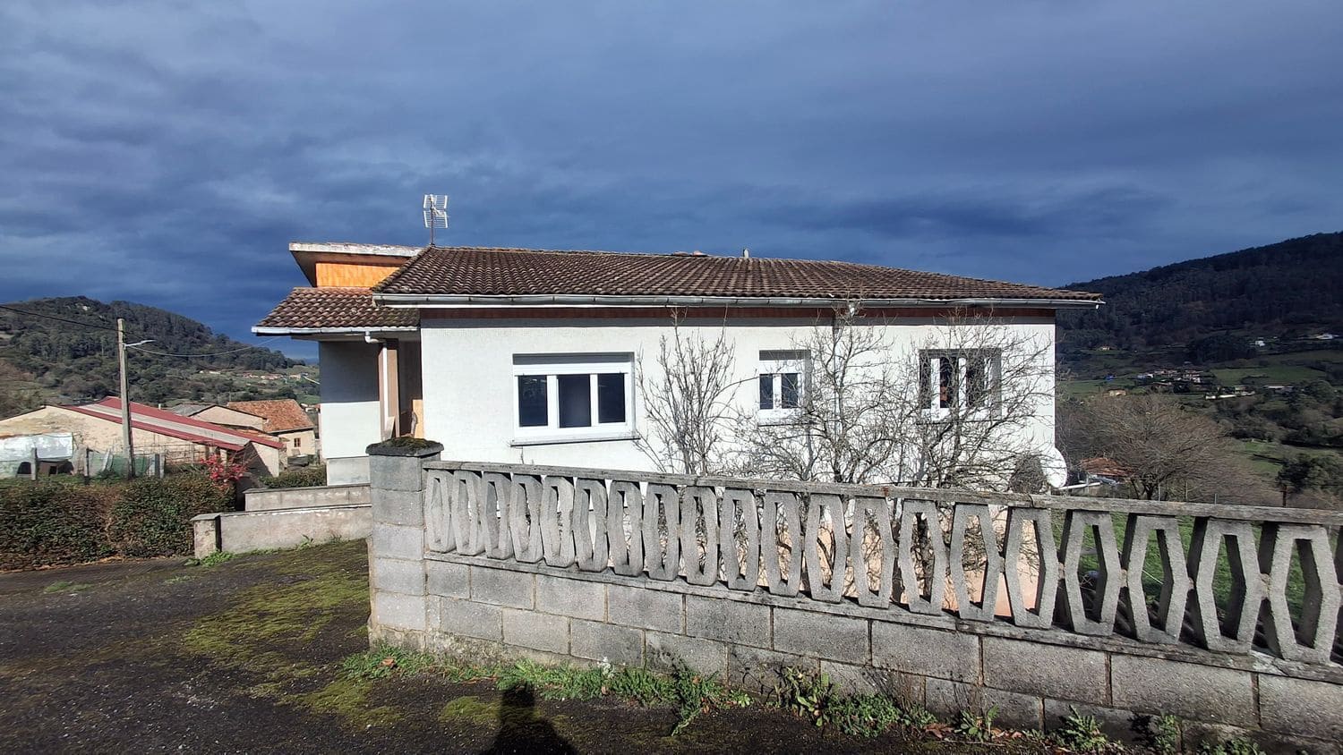 4 makuuhuone Huvila myytävänä paikassa Gijon mukana 
autotalli - 350 000 € (Ref: 9627031)