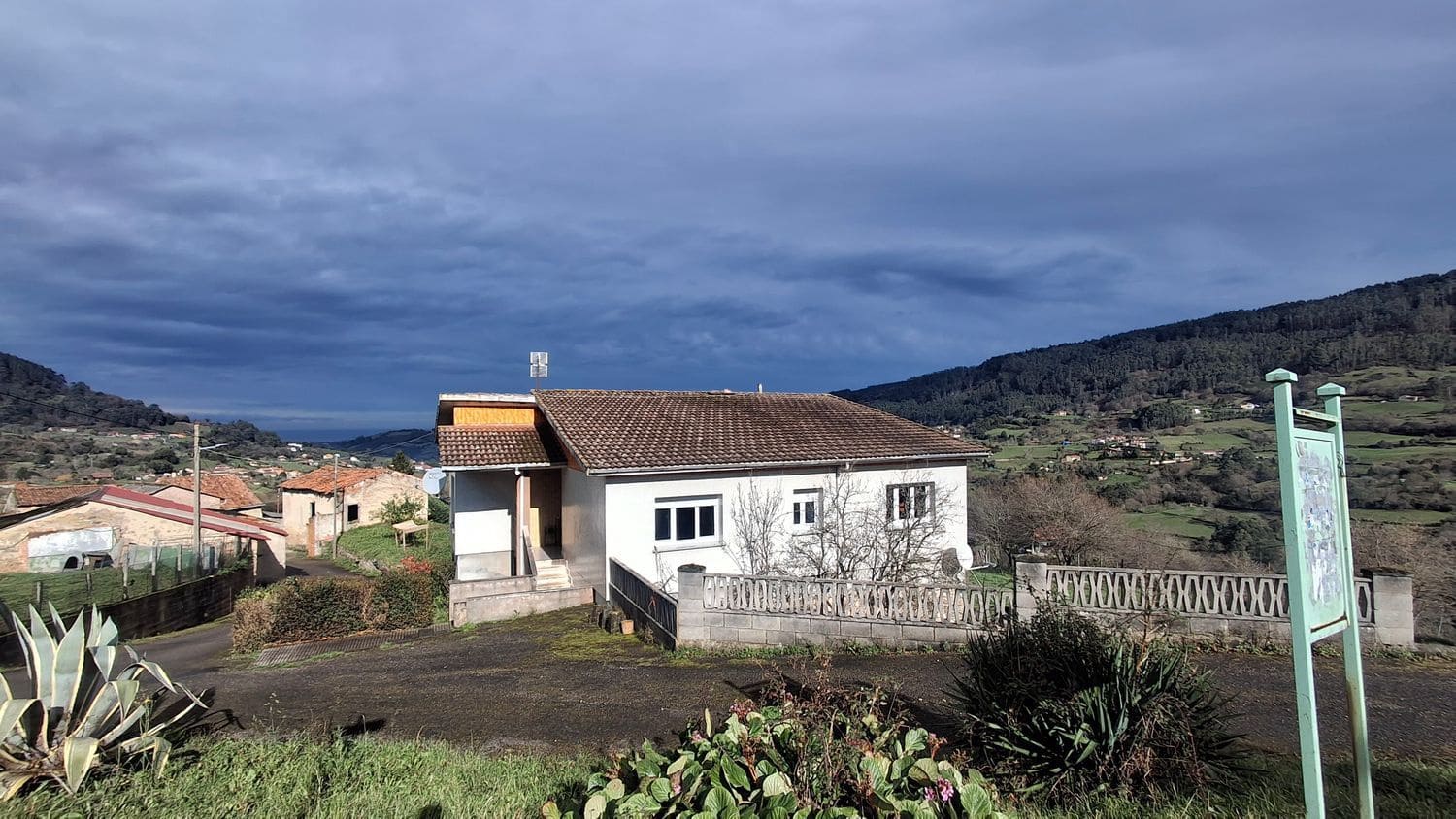 4 makuuhuone Huvila myytävänä paikassa Gijon mukana 
autotalli - 350 000 € (Ref: 9627031)