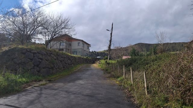 4 makuuhuone Huvila myytävänä paikassa Gijón mukana 
autotalli - 350 000 € (Ref: 9627031)